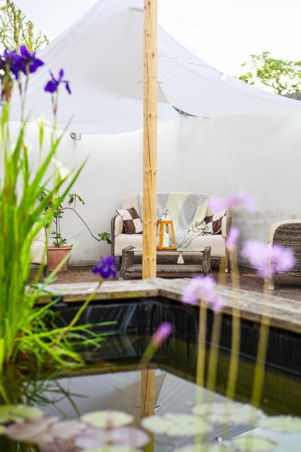 Romantic Secluded Shepherd Hut Hares Rest Southwick  Esterno foto